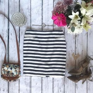 🌻Super cute Ann Taylor skirt! 🌻